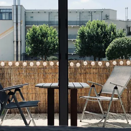 דירה Parkplatz Und Balkon - Burberg's Heimathafen In ויסבאדן