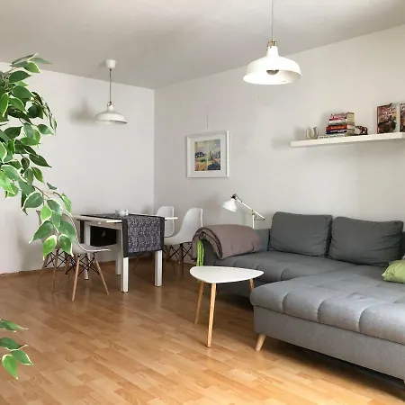 Parkplatz Und Balkon - Burberg's Heimathafen In *