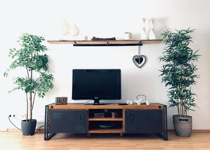 Parkplatz Und Balkon - Burberg's Heimathafen In Wiesbaden